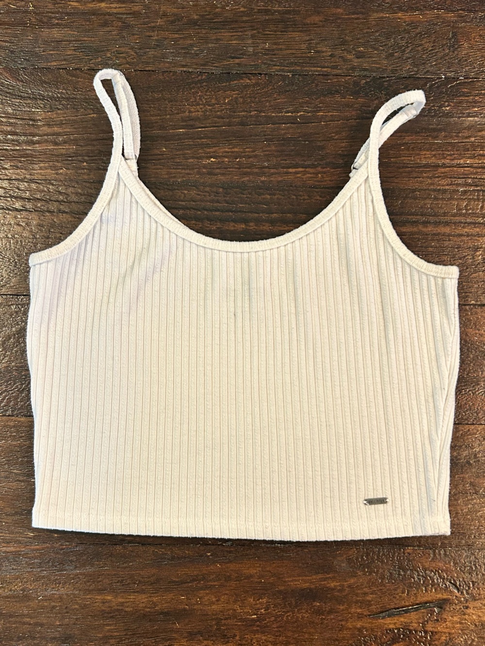 Hollister Classic Off White Ribbed Cropped Cami Top - Size Medium